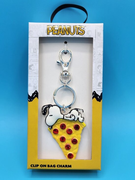 Peanuts Accessories - Peanuts Snoopy Pizza Pepperoni Metal Keychain Charm NEW